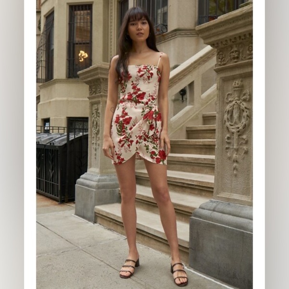 🌹 NEW Reformation Dress: Canal in the Color Georgette🌹